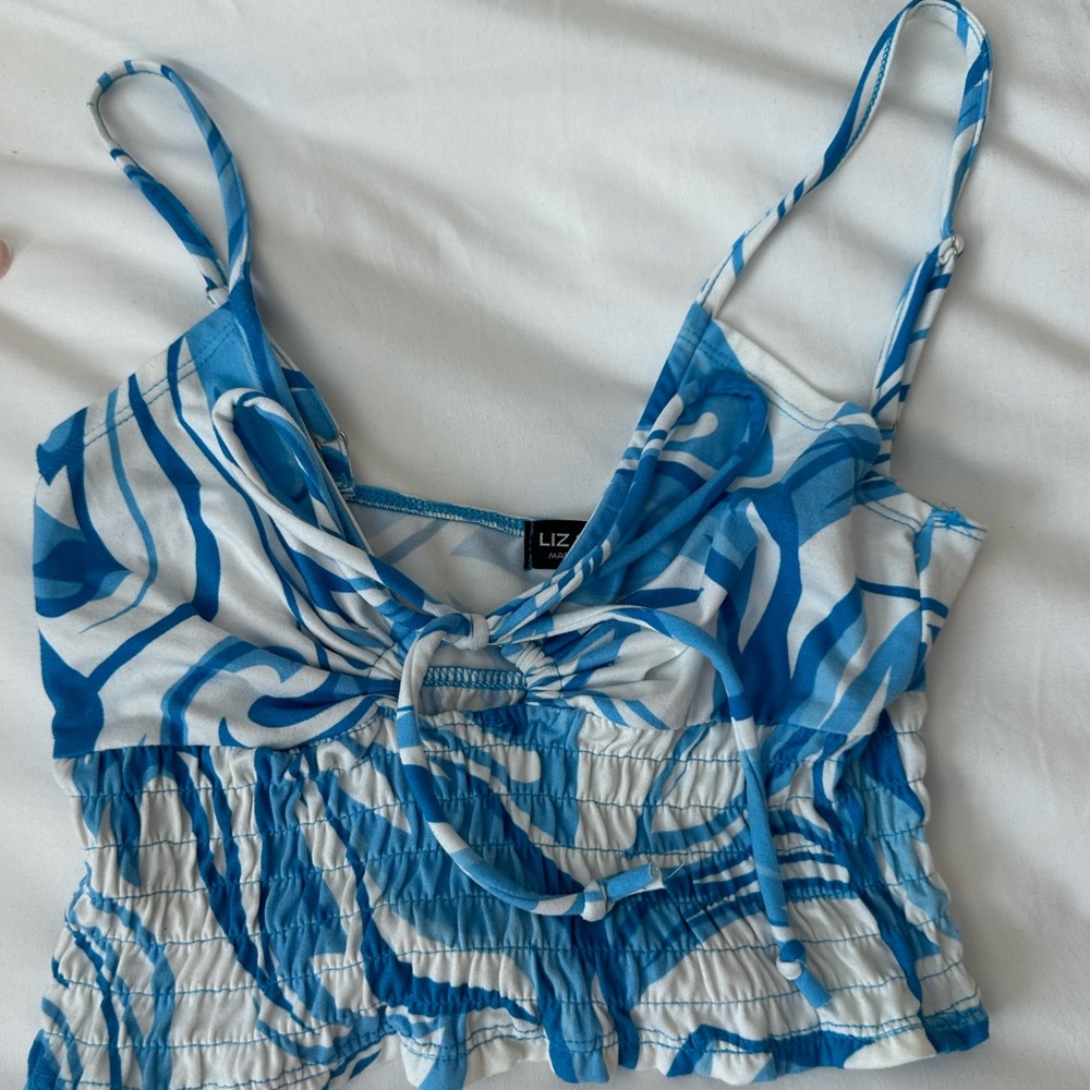 Blue and white tank